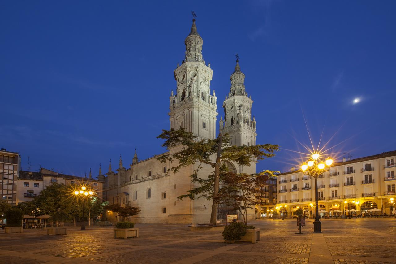 Winederful Hostel & Cafe Logroño Exteriör bild